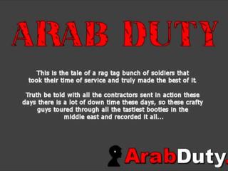 Arabisch prostituees bracht terug naar soldier baseren voor orgie
