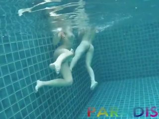 Jucăuş s obține inpulit împreună în piscina exterior - parte eu sex video movs