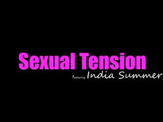 Momsteachsex - インド 夏 - セクシャル tension