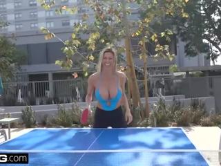 Πάταγος πραγματικός milfs alexis fawx αναβοσβήνει & τσιμπουκώνοντας prick pooside