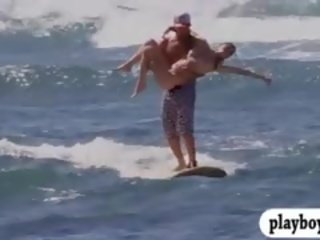 Desnudo badass chicas enjoyed agua surfing con la real pro