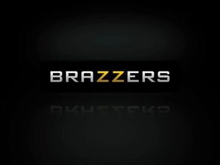 Brazzers - milfs like it big - gyzykly betje eje fucks young guy in the duş scene starring francesca le and keiran lee